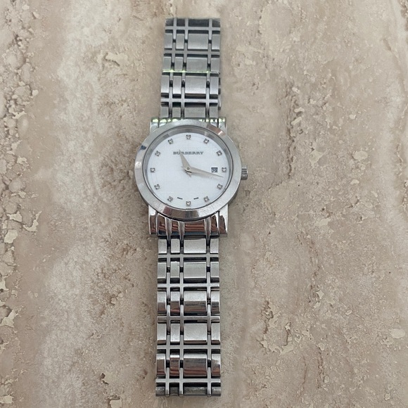 Burberry Heritage Watch with Diamond Dial - Picture 1 of 9